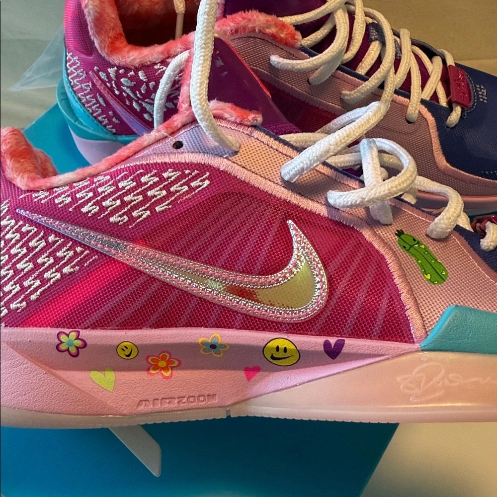 Nike x Doernbecher 20th Anniversary - Picture 3 of 4